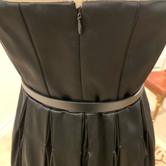 Classic Calvin Klein strapless little black dress - Picture 2 of 6